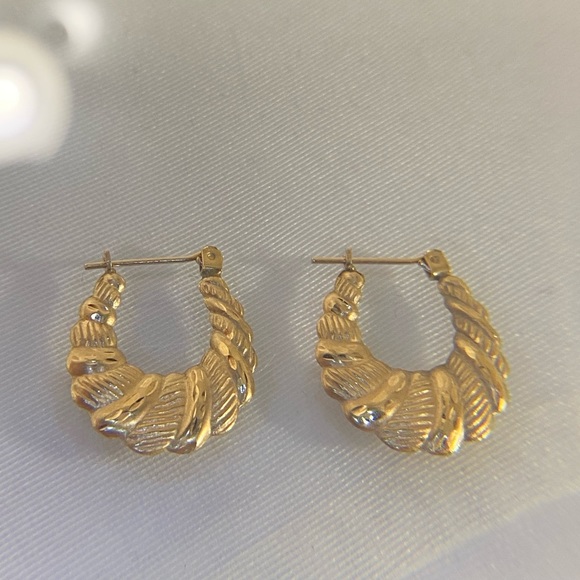14K YELLOW GOLD croissant hoop earrings REAL GOLD 🥐 - Picture 9 of 12